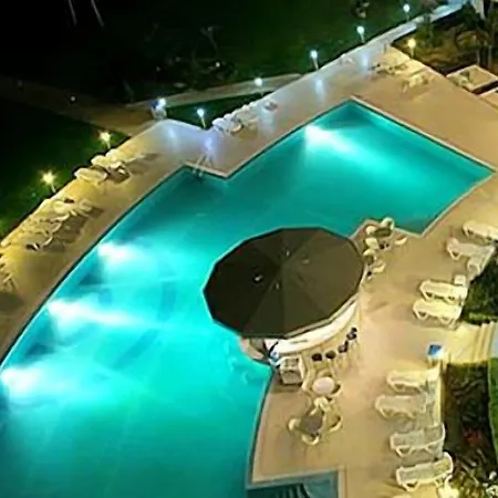 Aqua Azur 酒店 4*