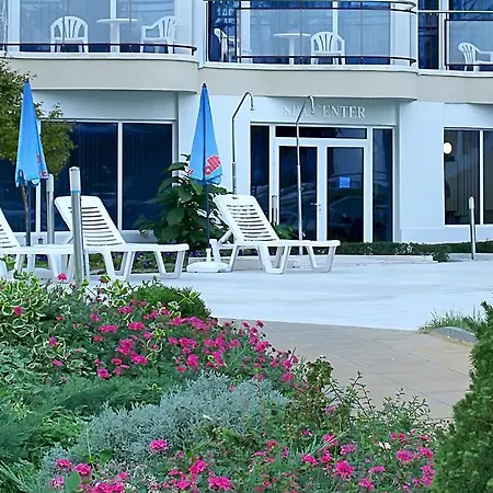 Aqua Azur 酒店