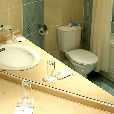 فندق Aqua Azur 4*