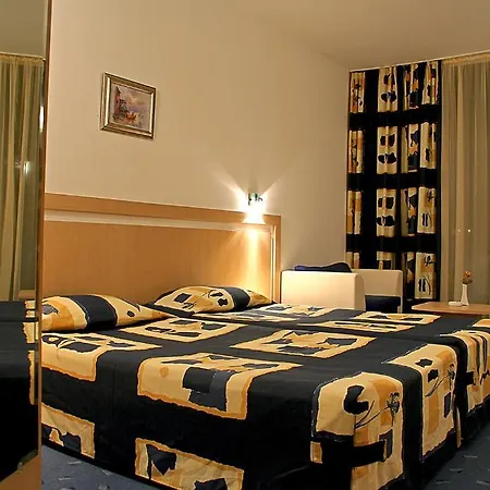 فندق Aqua Azur 4*