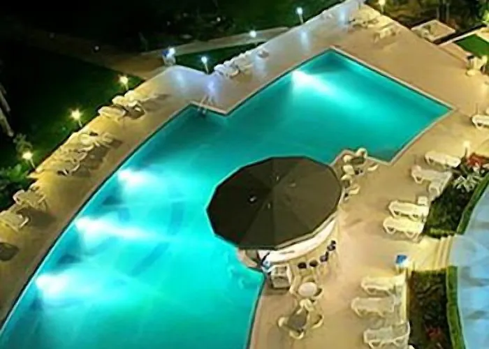 Aqua Azur Hotel 4*
